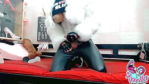 Tattooed whore is going to get her cunt fucked hard