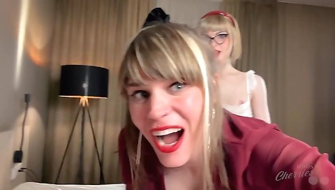 Czech trans friend's sex with blonde in the hotel room