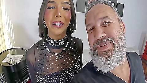 Big booty brunette with a sexy ass in a bareback vid