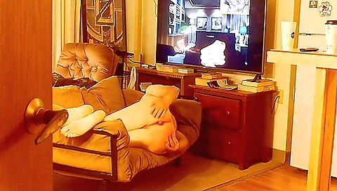 Amateur solo anal video showing me getting anal fucked