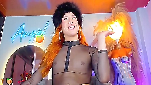 Red head and tattooed beauty with a big booty is playing