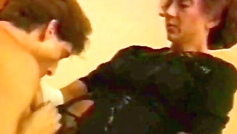 Mature lady with a big booty fucks and takes a creampie