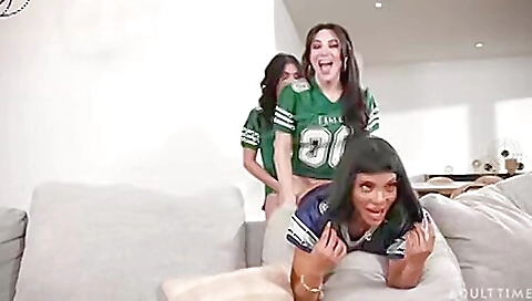 Stunning brunette is giving a great blowjob and an anal show