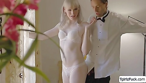 Blonde with a nice ass has a deepthroat fuck on a porn movie